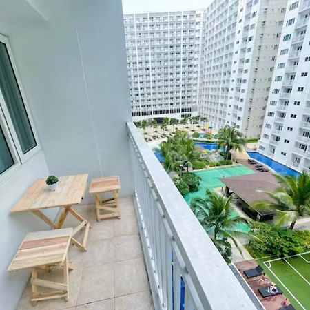 Shore Residences Tower D Манила Экстерьер фото